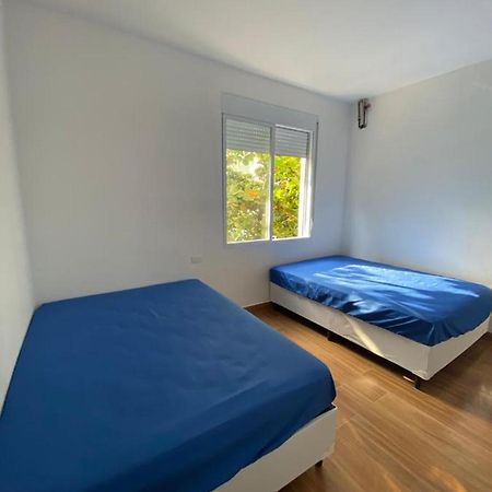 Apartamento Guaruja Pitangueiras 50 Metros Da Praia. Ngoại thất bức ảnh