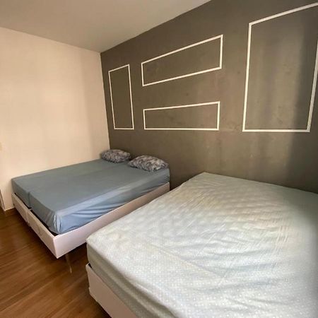 Apartamento Guaruja Pitangueiras 50 Metros Da Praia. Ngoại thất bức ảnh